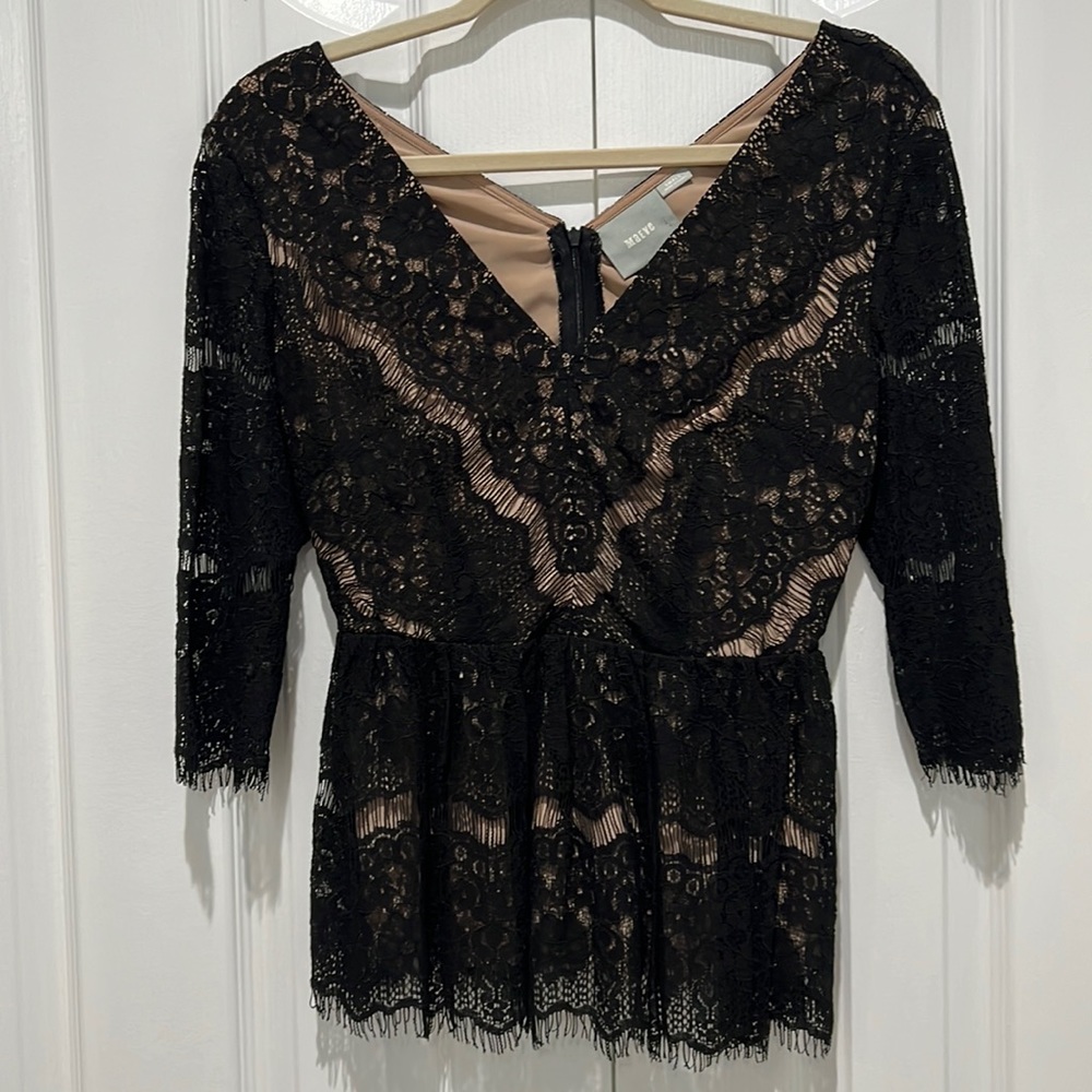 Mauve top size small